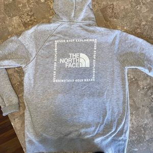 BRAND NEW northface hoodie!